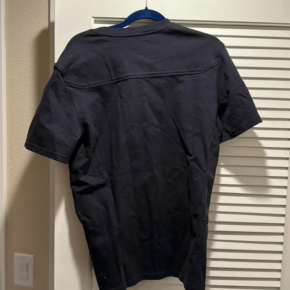 Men’s black Mission workshop paneled pocket tee - Picture 2 of 2